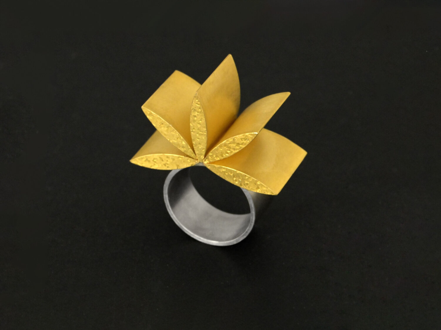 RING, GOLD, WHITE GOLD, 2023 
